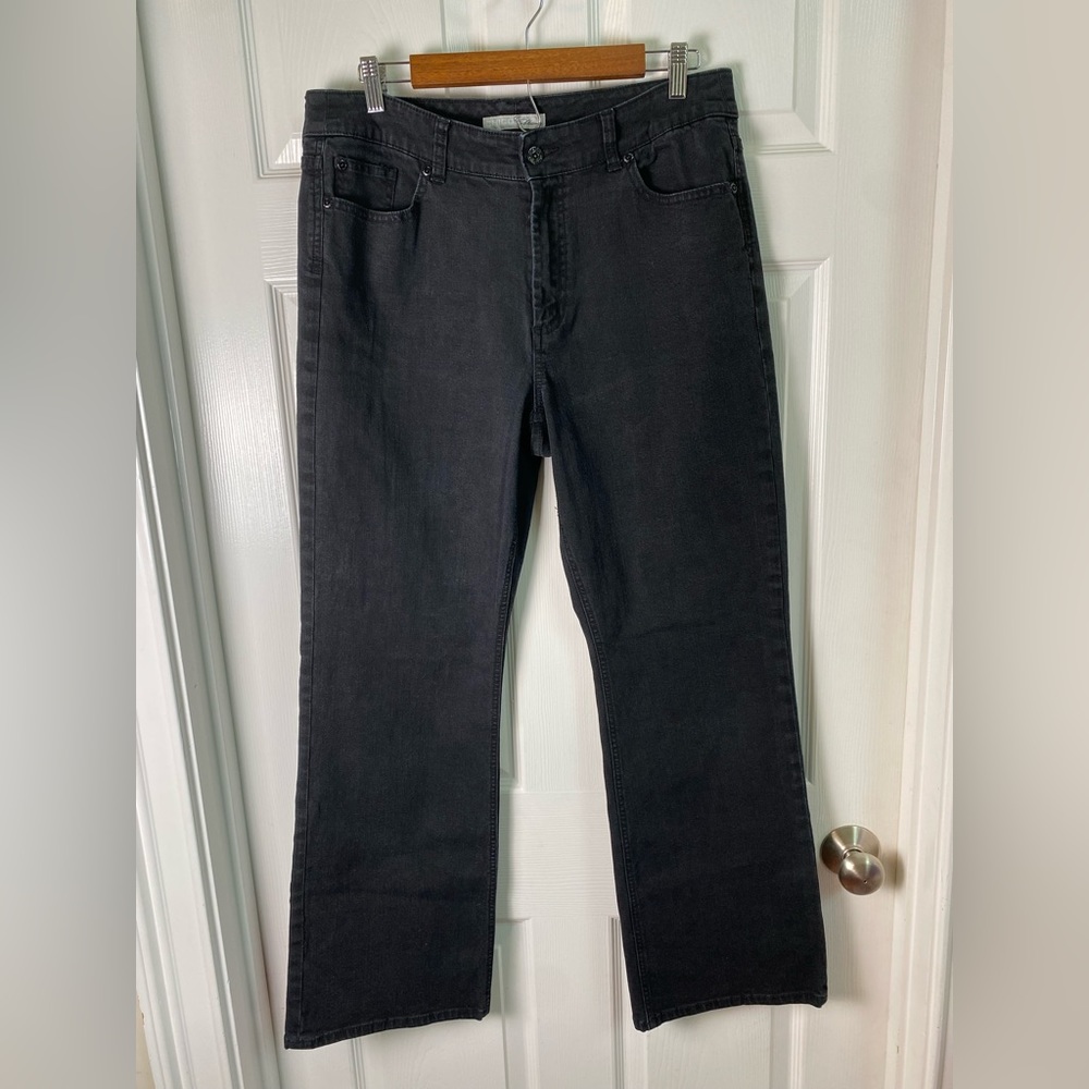 Chico’s Platinum Black Charm RG Jeans                      Size 2.5 Reg (US 14)